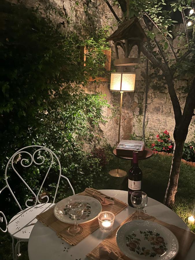 Casa Vayu - Rooms & Garden Νάπολη Εξωτερικό φωτογραφία